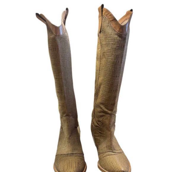 RIPPCA Tan Boots, 38 - Picture 2 of 2